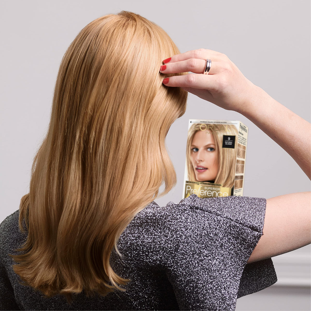 L'Oreal Paris Hair Colour Kit LB01 colour swatch
