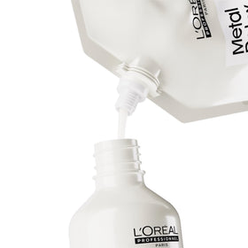 L'Oréal Professionnel Paris Metal Detox Shampoo refill pouch on a shelf