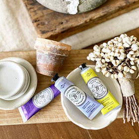 La Chatelaine hand cream with organic ingredients