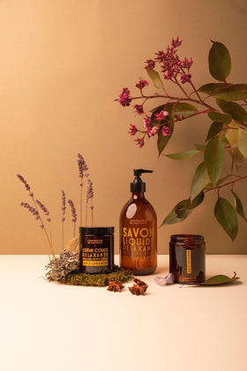 La Compagnie de Provence Anise Lavender Liquid Soap texture close-up
