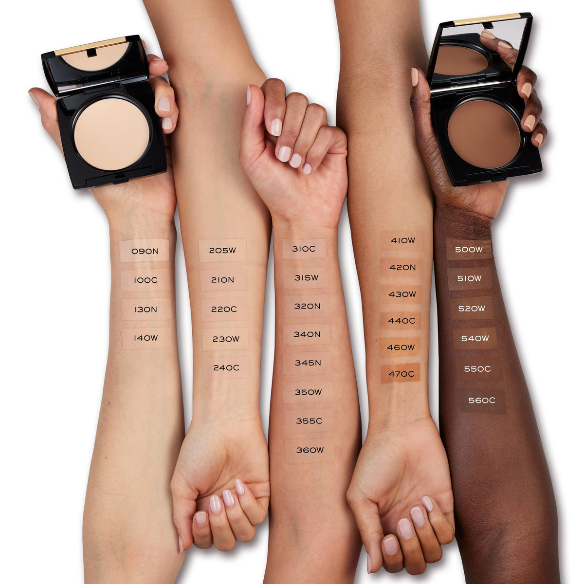 Lancôme Dual Finish Powder Foundation 560 Suede Cool texture close-up