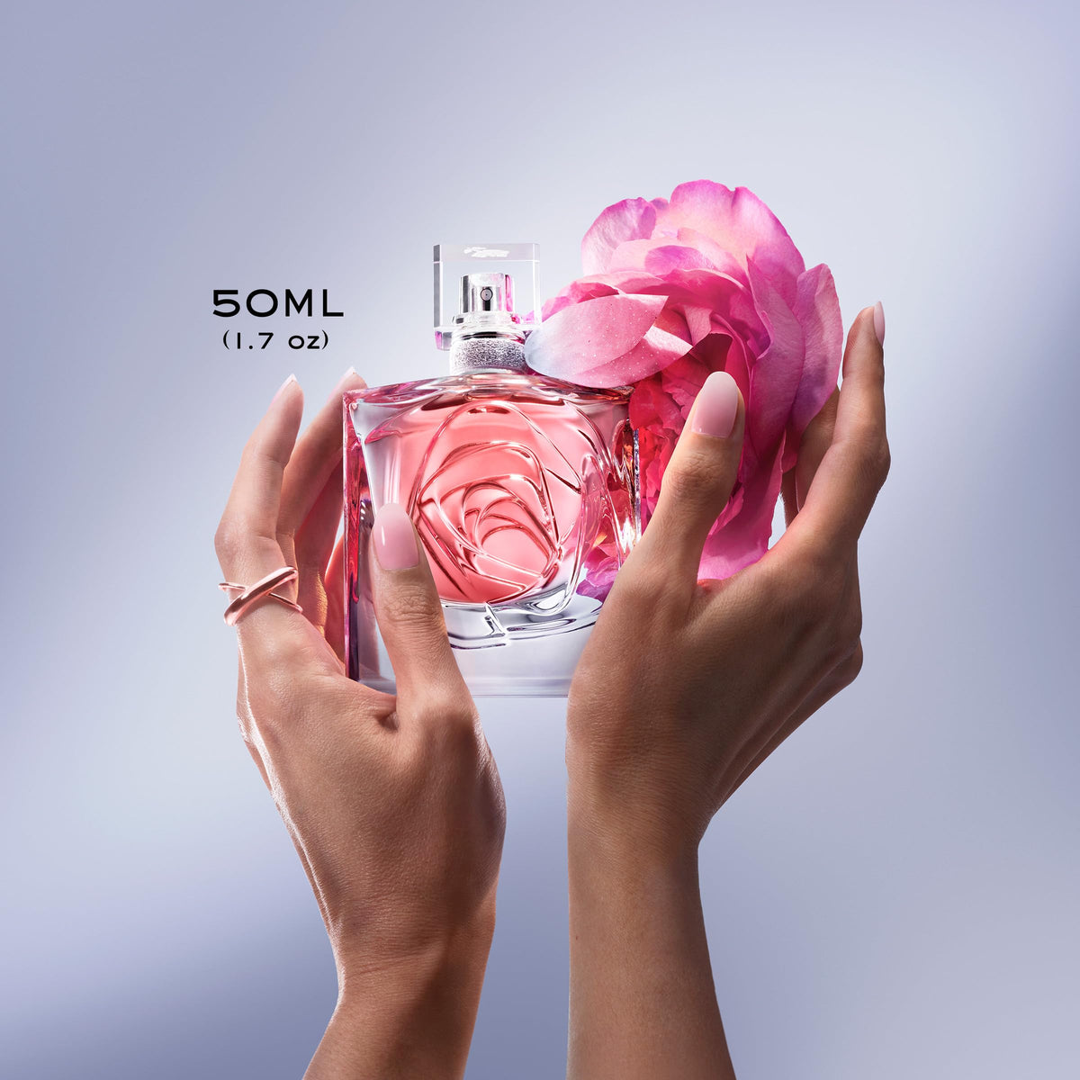 Lancôme La Vie Est Belle Rose Extraordinaire Eau de Parfum with cap removed