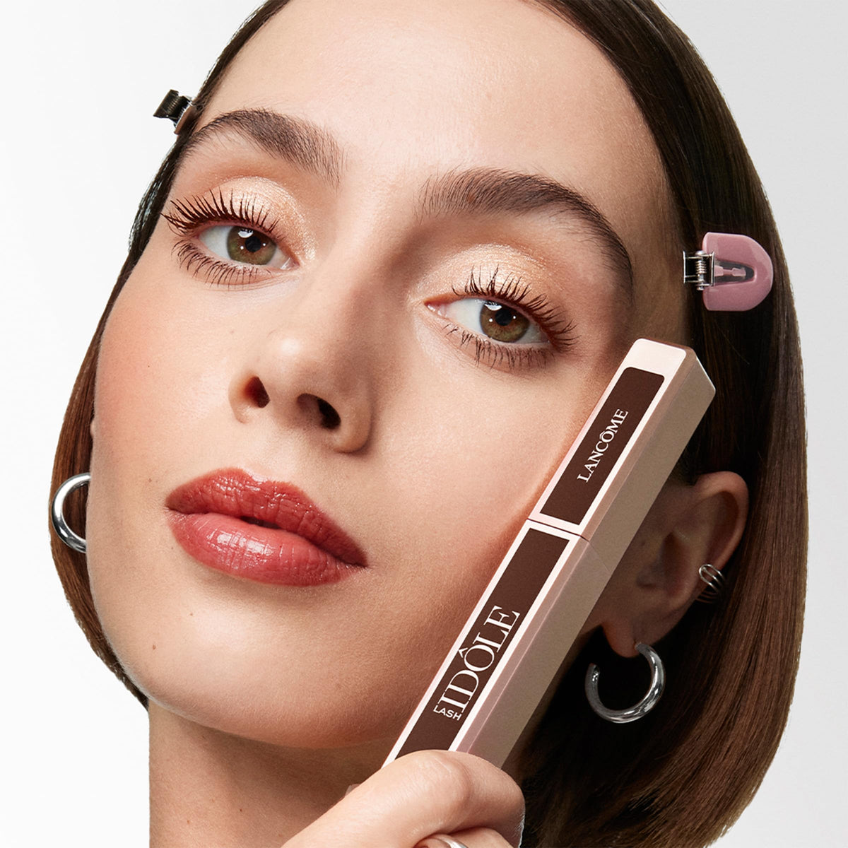 Lancôme Lash Idôle Mascara in hand showing size