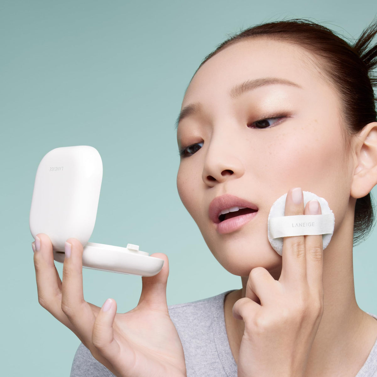 LANEIGE Blurred Skin & Glowy Lips Set packaging