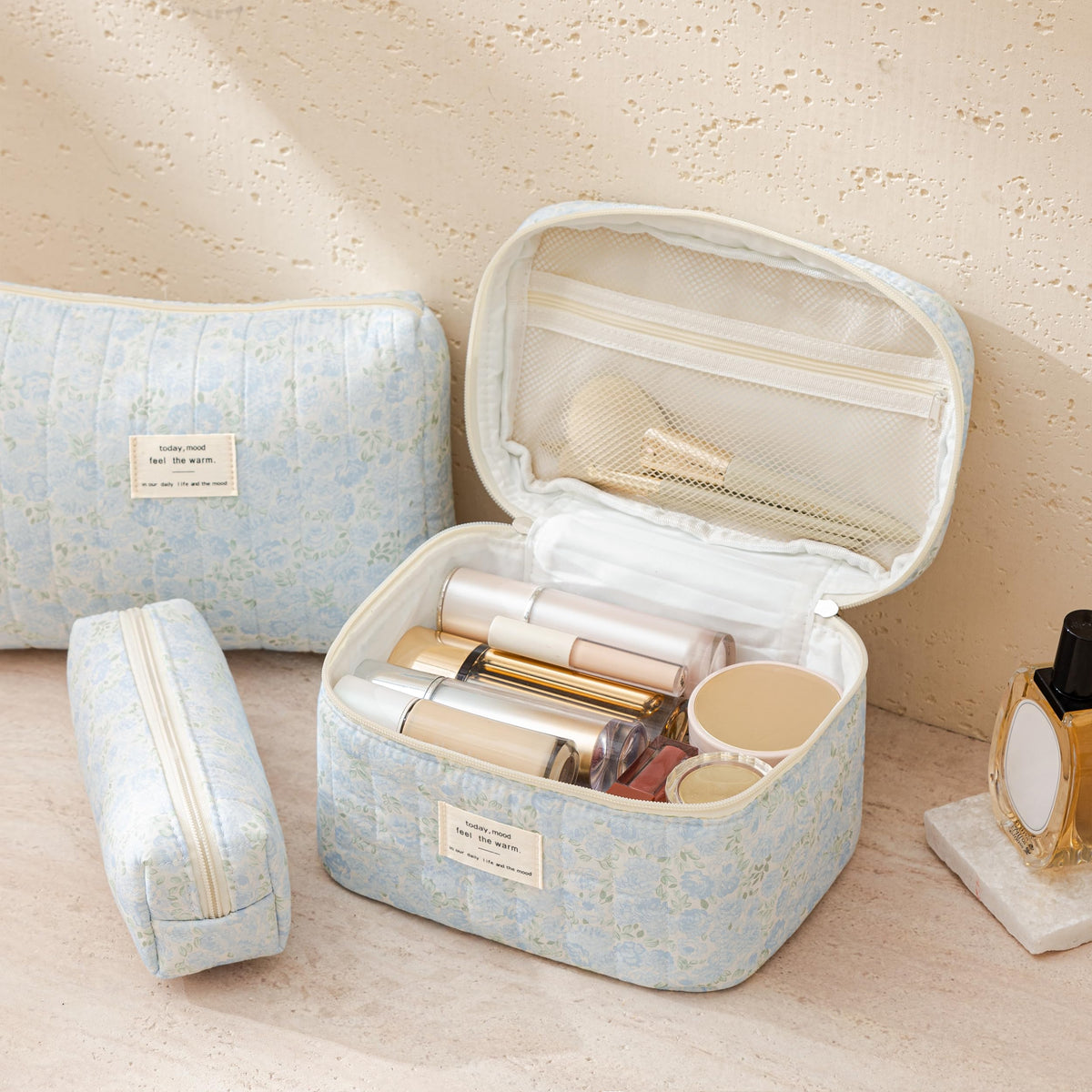 Large HBselect Quilted Makeup Bag measuring 10.6 x 6.5 x 5.5 inches