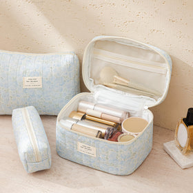 Large HBselect Quilted Makeup Bag measuring 10.6 x 6.5 x 5.5 inches