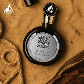 Lattafa Fakhar Eau de Parfum in a lifestyle setting