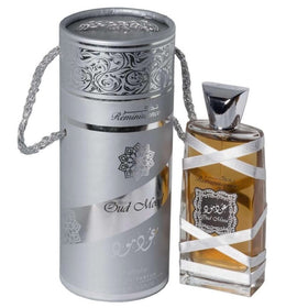 Lattafa Oud Mood Reminiscence Eau de Parfum in lifestyle setting