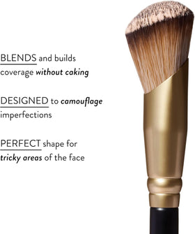 LAURA GELLER Angled Precision Concealer Brush in use on model