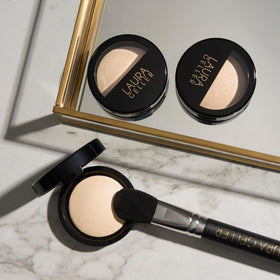 LAURA GELLER Baked Highlighter French Vanilla applicator