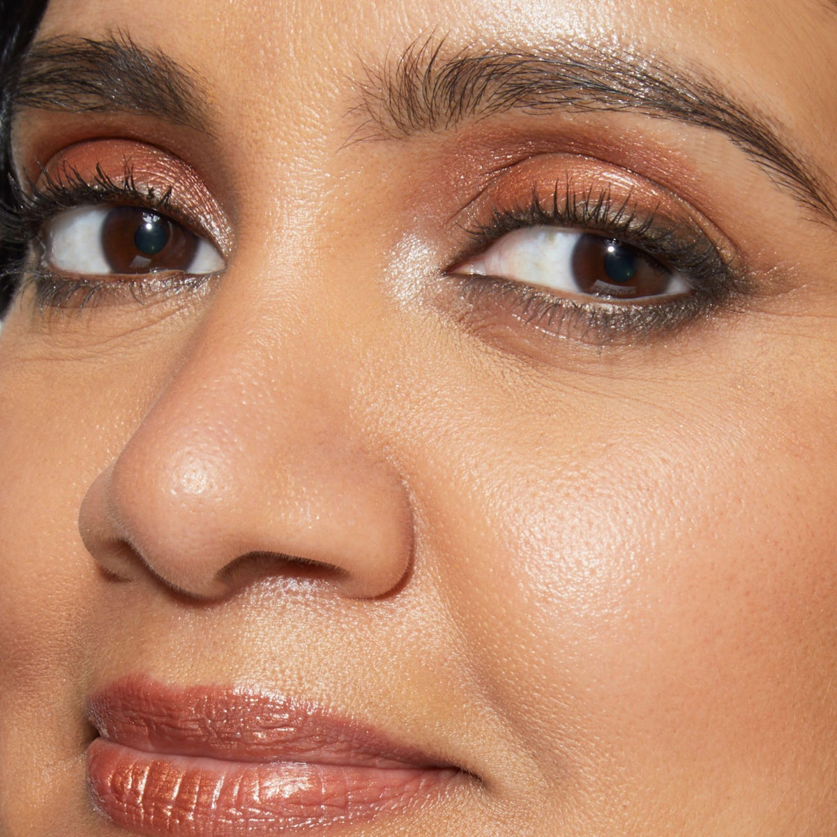LAURA GELLER eyeshadow palette with makeup brushes