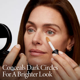 LAURA GELLER Ideal Fix Eye Concealer Deep texture close-up