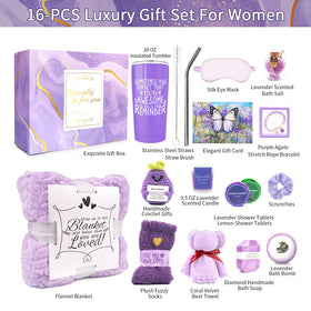 Lavender scented candle from Betem Spa Gift Set
