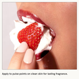 Le Monde Gourmand Fraise Fouettée Eau de Parfum packaging without carton