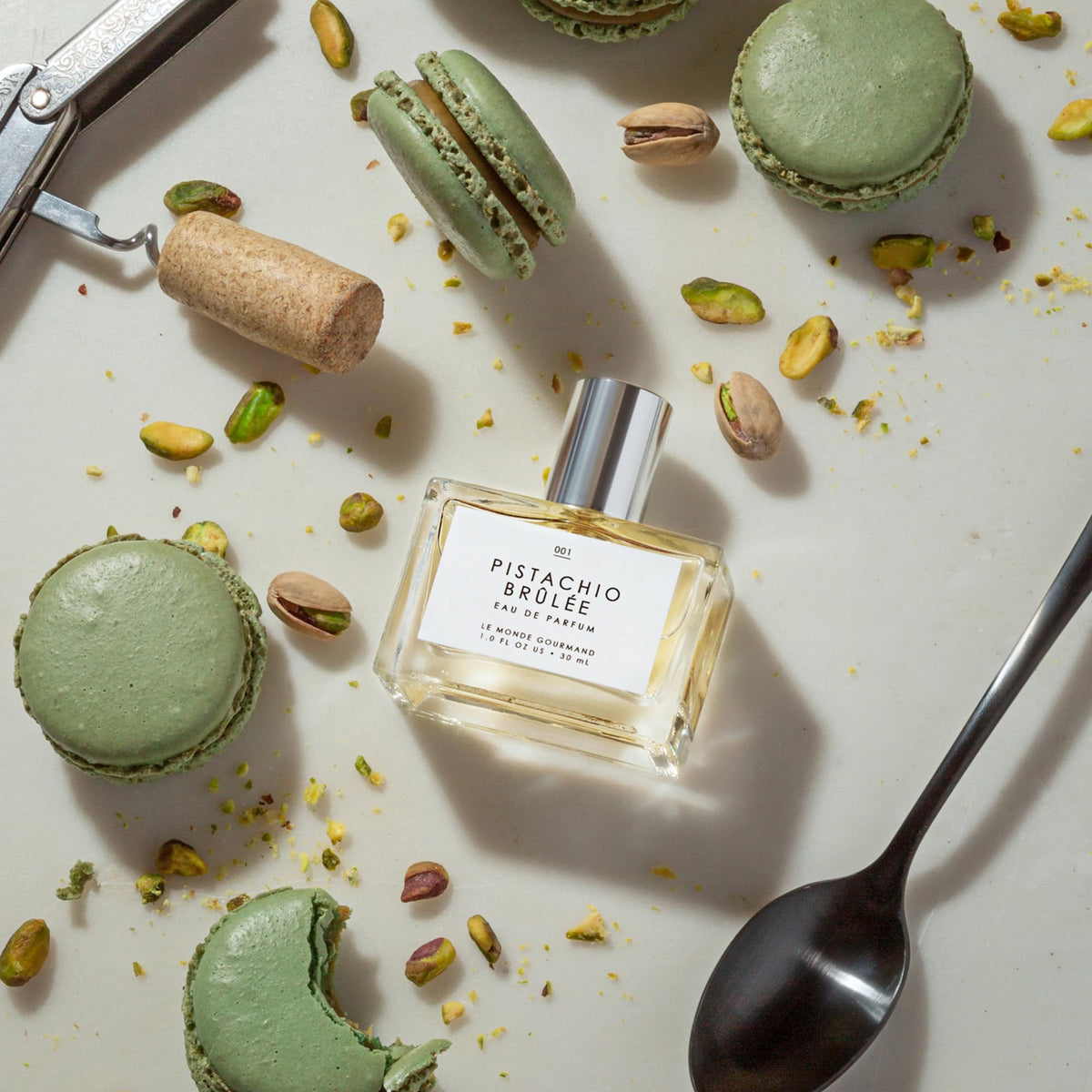 Le Monde Gourmand Pistachio Brûlée Eau de Parfum 30ml lifestyle scene
