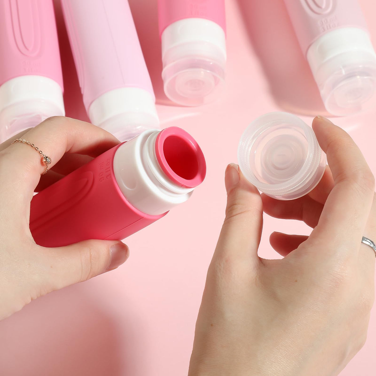 Leakproof design of CHEODIN travel bottle