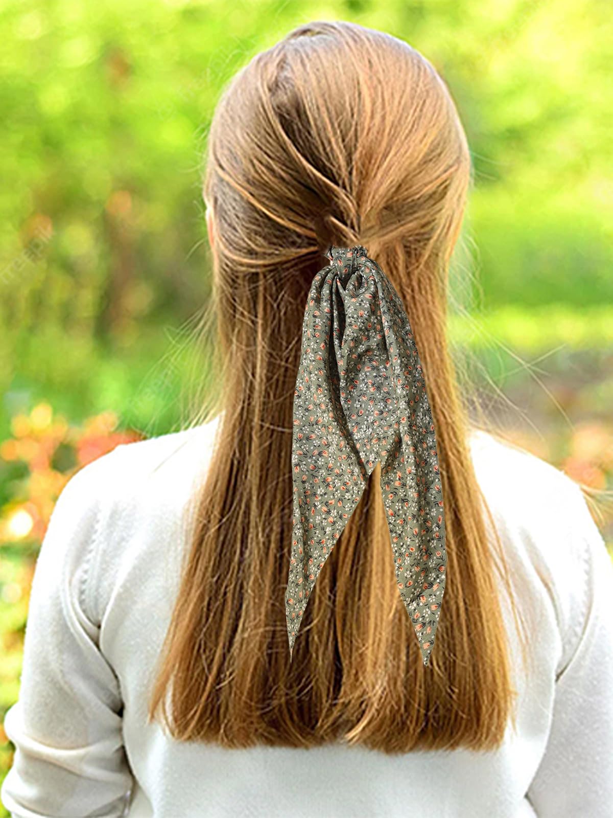 LFOUVRE floral scrunchies displayed with ribbon