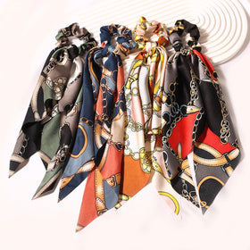 LFOUVRE hair accessories in use on a model's hair