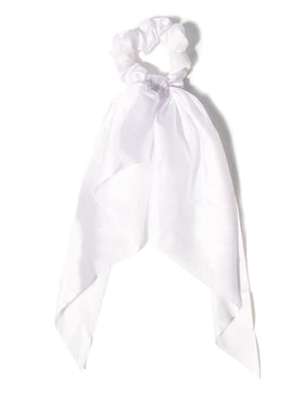 LFOUVRE Hair Scarf Scrunchies in a lifestyle scene