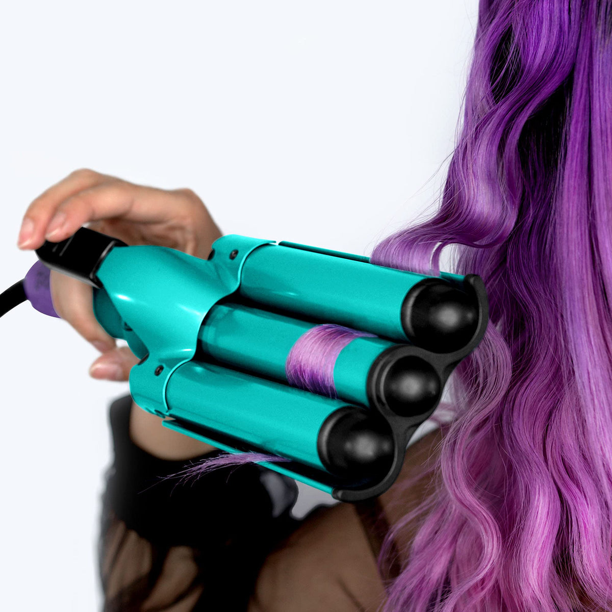 Lifestyle image of Bed Head Wave Affair waver in use