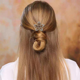 Lifestyle image of INLAZTIM vintage hair combs in use