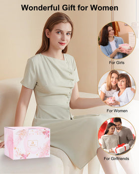 Lifestyle image of Relavel Travel Makeup Bag in suitcase
