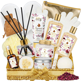 LILY ROY 17-piece spa gift set in woven basket with honey almond products
