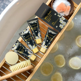 LILY ROY Bath Bomb and Shower Steamer