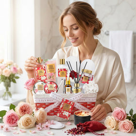 LILY ROY Spa Gift Basket with Day Cream and Night Cream