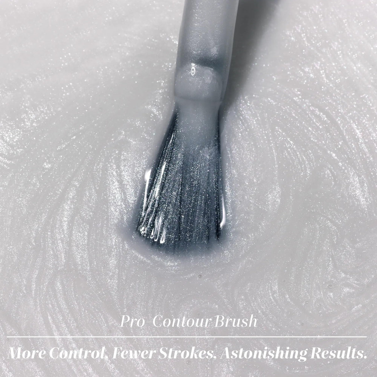 LONDONTOWN kur Illuminating Nail Concealer Quartz brush detail