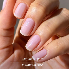 LONDONTOWN kur Illuminating Nail Concealer texture on a nail