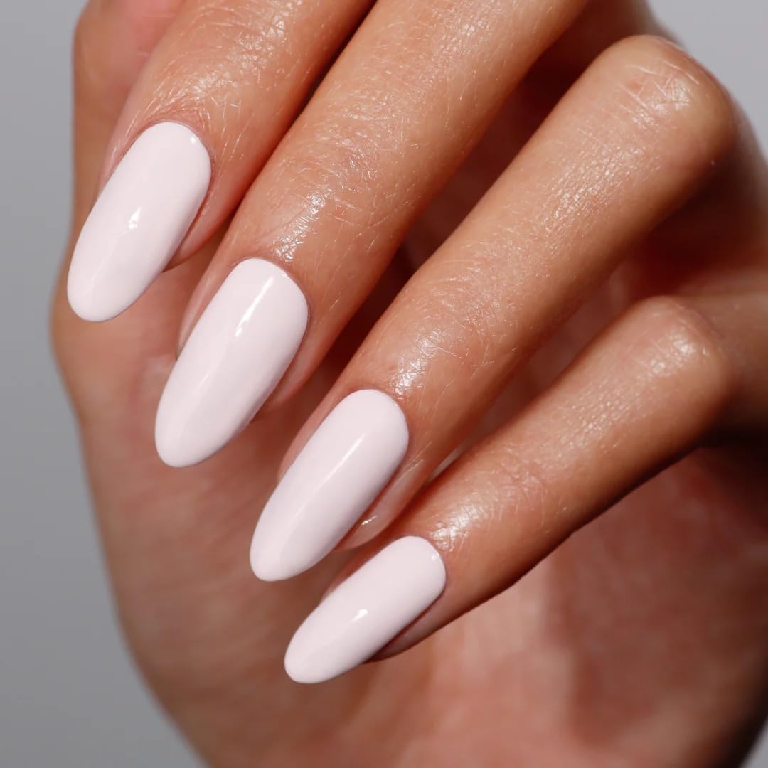 LONDONTOWN lakur Nail Polish Macaroon at Noon lifestyle shot