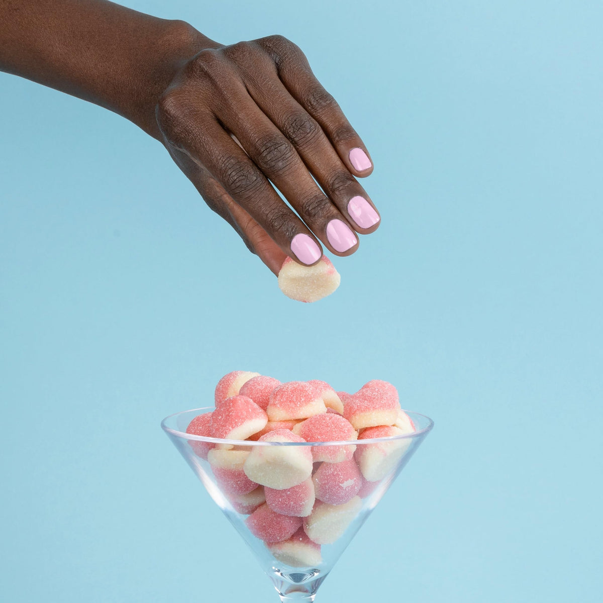 LONDONTOWN lakur Nail Polish Pink Palm application on nails
