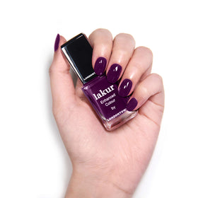 LONDONTOWN lakur Nail Polish Portobello Plum swatch on a palette