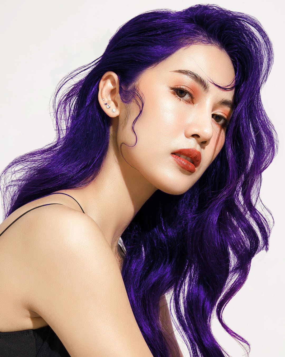 Lunar Tides Dark Violet hair color swatch
