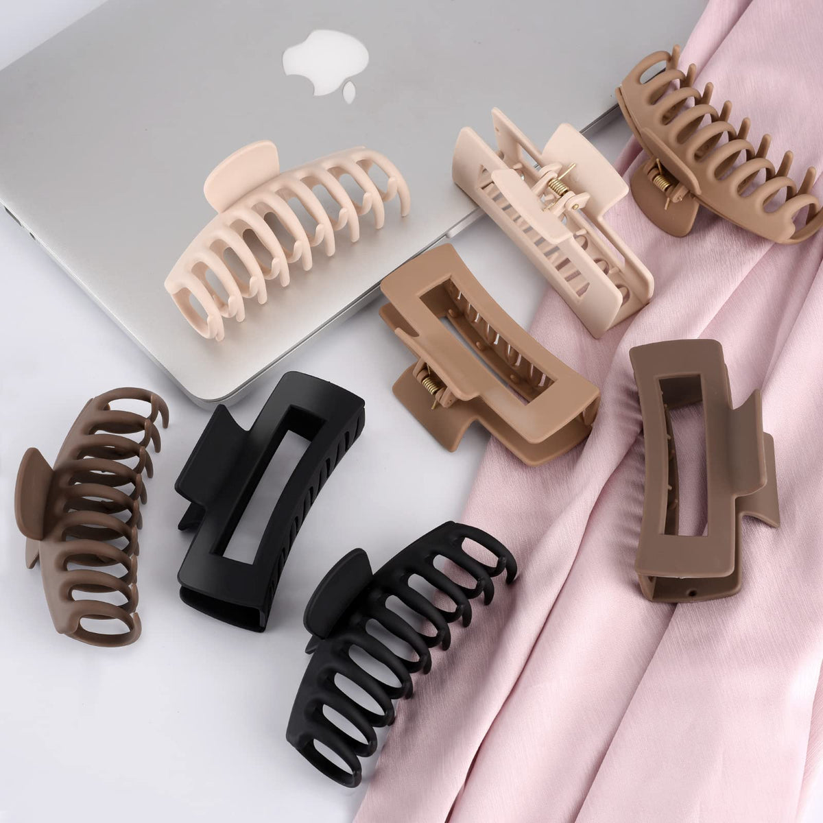 LuSeren Hair Clips in use on straight hair