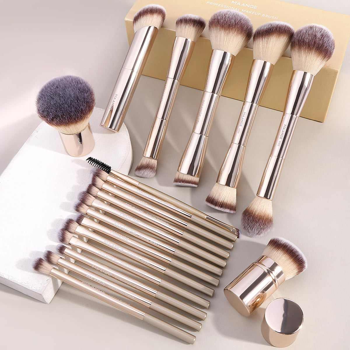 MAANGE makeup brushes arranged neatly