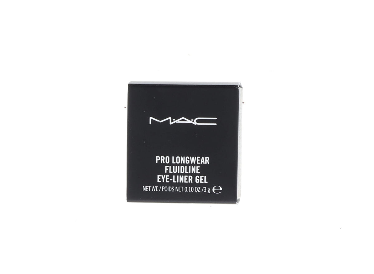 MAC Fluidline Eye Liner Gel Blacktrack in use on model