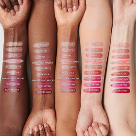 MAC M·A·C Ximal Sleek Satin Lipstick Blankety in makeup setting