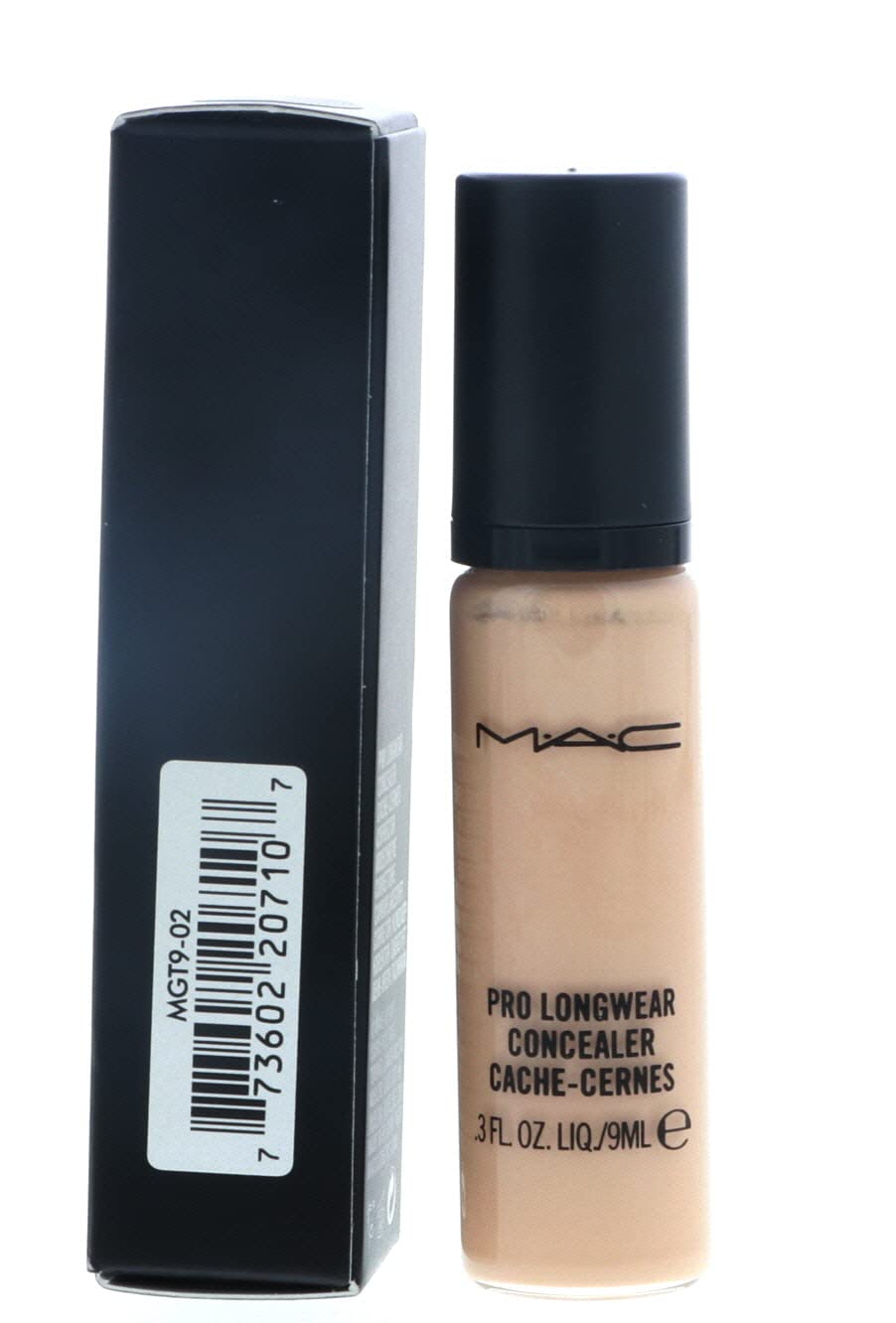 MAC Pro Longwear Concealer NC20 applicator close-up