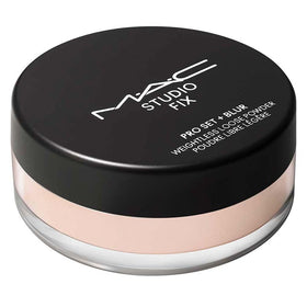 MAC Studio Fix Pro Set + Blur Loose Powder 82g close-up of powder texture