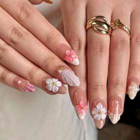 MAGLFELL press on nails showing leopard print design