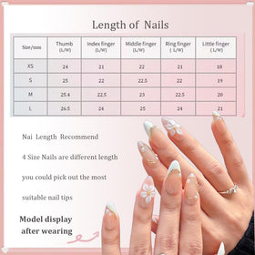 MAGLFELL press on nails with floral elements and gradient effects