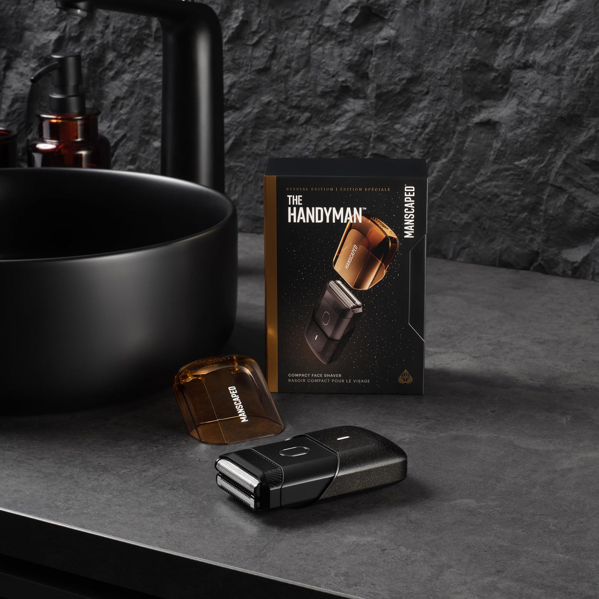 MANSCAPED The Handyman Compact Face Shaver showing dual-action SkinSafe blade