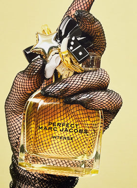 Marc Jacobs Perfect Intense Eau de Parfum lifestyle scene