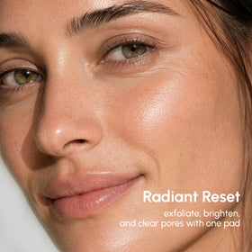 MAREE Glycolic Acid Pads 20% lifestyle scene with product