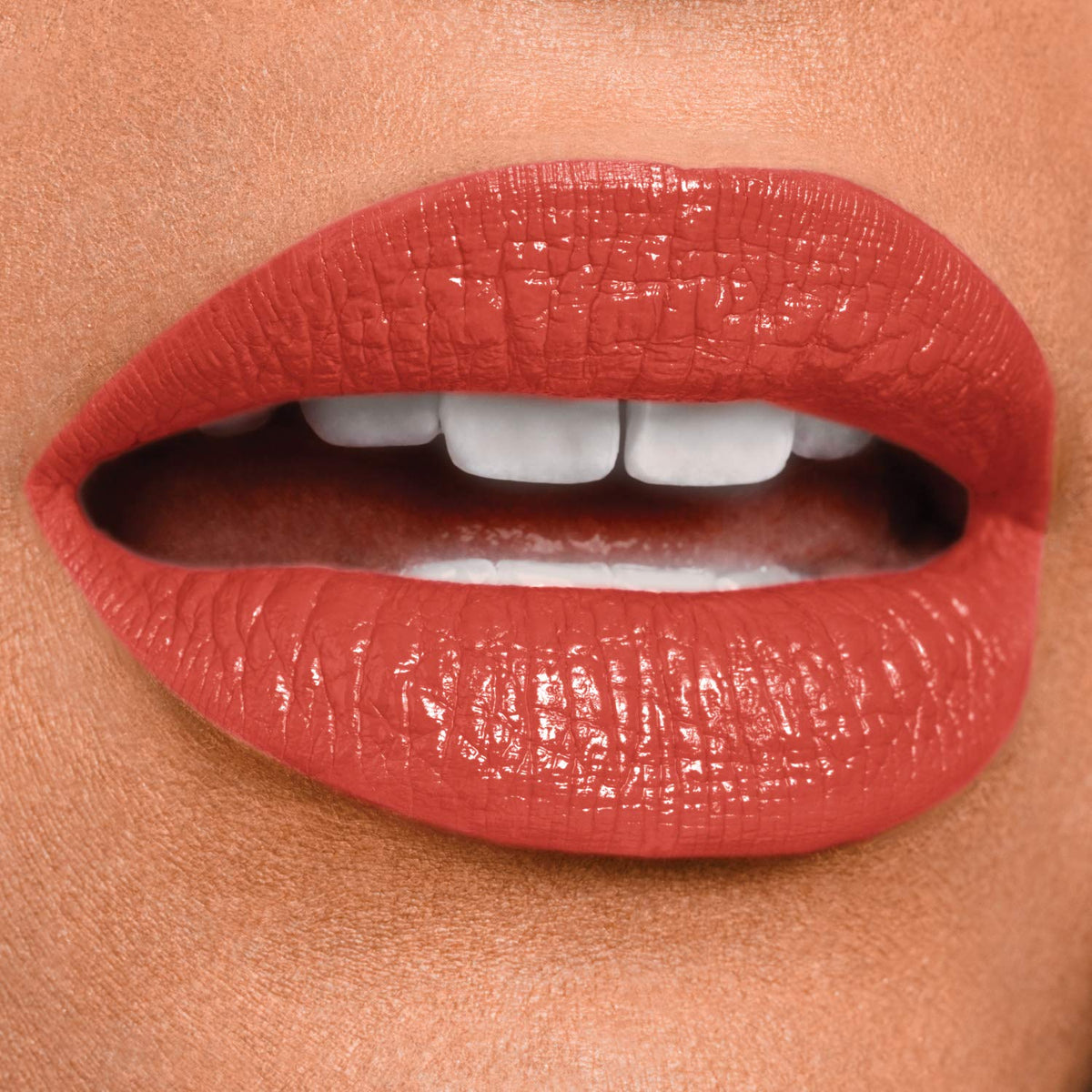 MAYBELLINE Super Stay 24 Liquid Lipstick Continuous Coral on model's lips