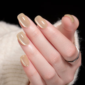 MAYCHAO Cat Eye Gel Nail Polish 15ML swatch on nail