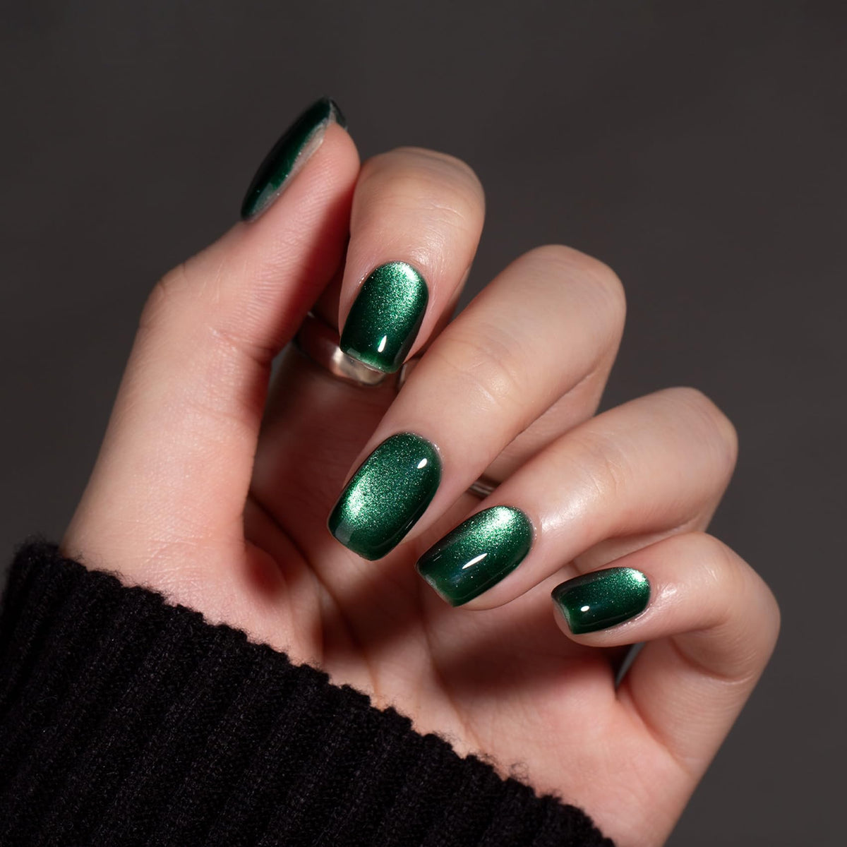 MAYCHAO Cat Eye Gel Nail Polish application on nails
