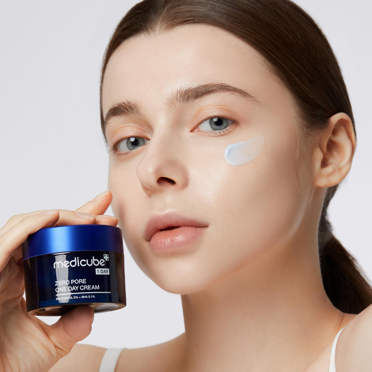 medicube Zero Pore One-Day Cream application on skin